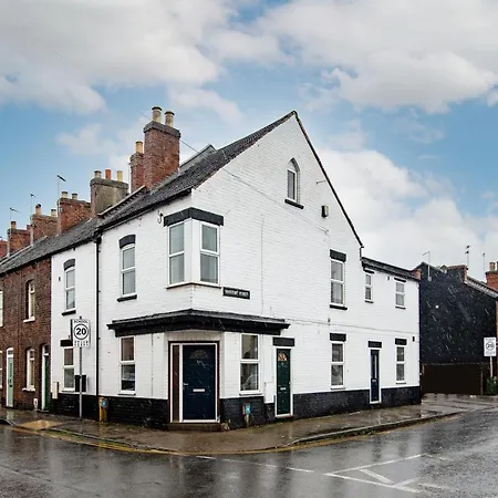 Newark Apartments: Ideal For Contractors With Parking Balderton Exterior photo