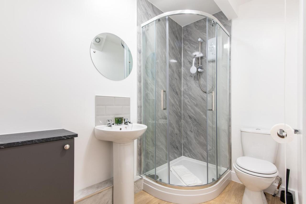 Newark Apartments: Ideal For Contractors With Parking Balderton