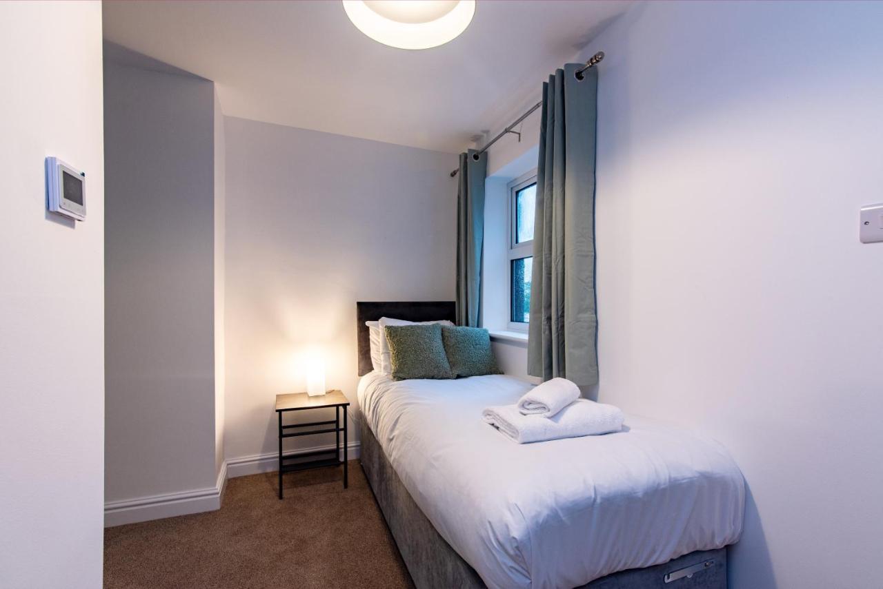 Apartment Newark Apartments: Ideal For Contractors With Parking *
