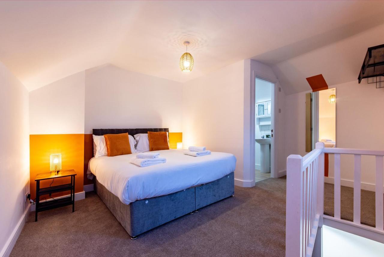 Apartment Newark Apartments: Ideal For Contractors With Parking Balderton