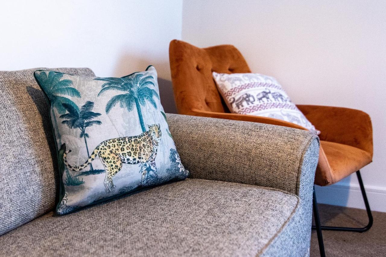 Newark Apartments: Ideal For Contractors With Parking * Balderton