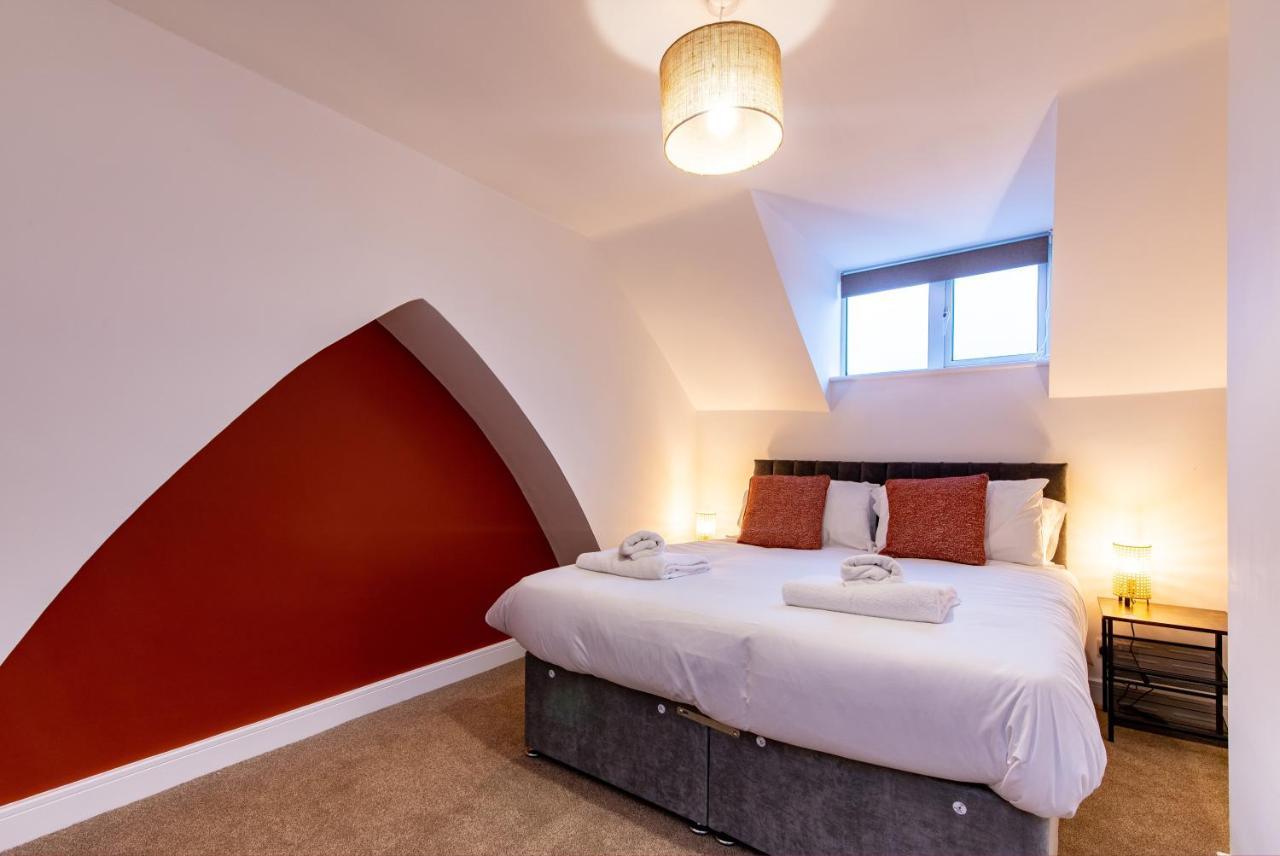 Newark Apartments: Ideal For Contractors With Parking Balderton