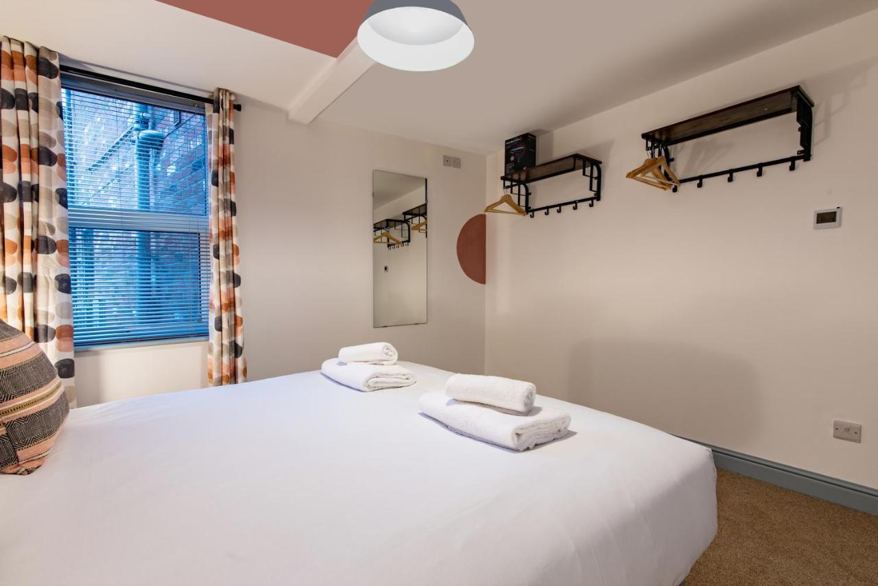 Newark Apartments: Ideal For Contractors With Parking * Balderton